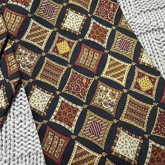 Vintage Ferragamo patchwork geometric pattern silk tie - Picture 2 of 5